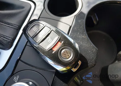 2014 Volkswagen Touareg 3.6L Sport from USA, damaged, VIN WVGEF9BP3ED006664